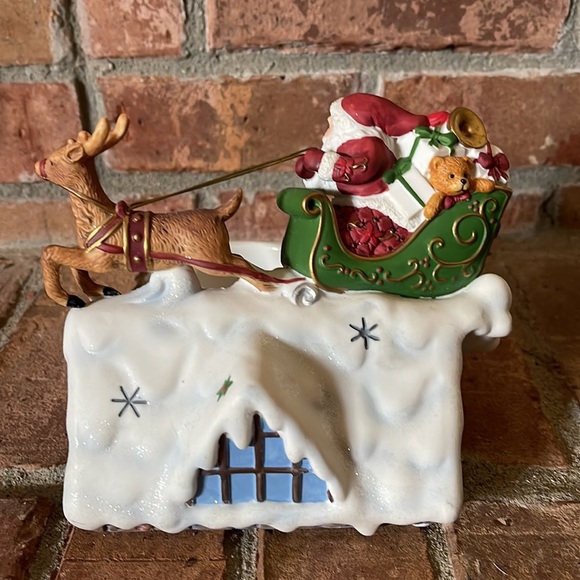 PartyLite Up On The Rooftop Santa Reindeer Tealight Holder - Picture 6 of 7